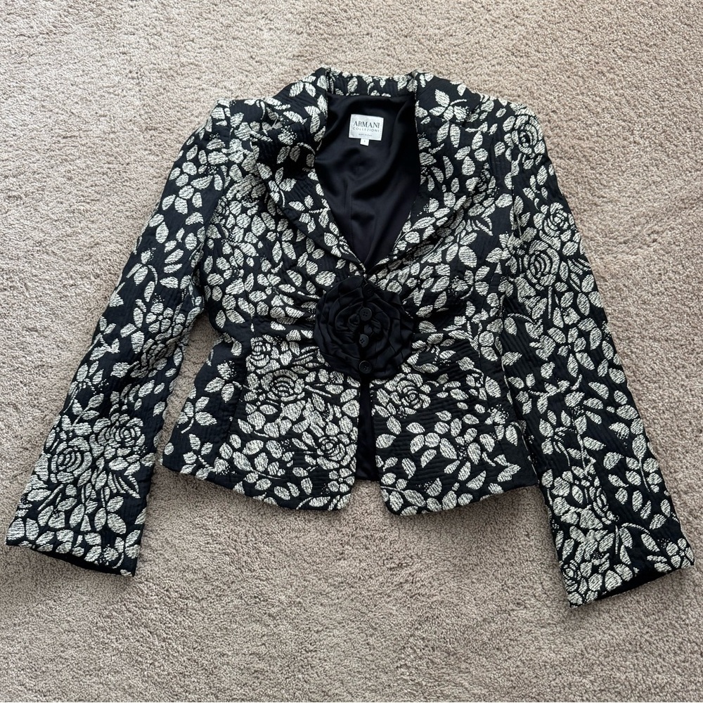 Armani- Vintage Black and White Brocade Floral Longsleeve Blazer Jacket - Picture 2 of 5